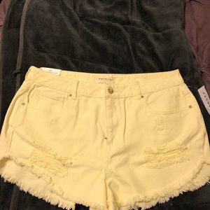NWT “high rise festival shorts” lemon drop color